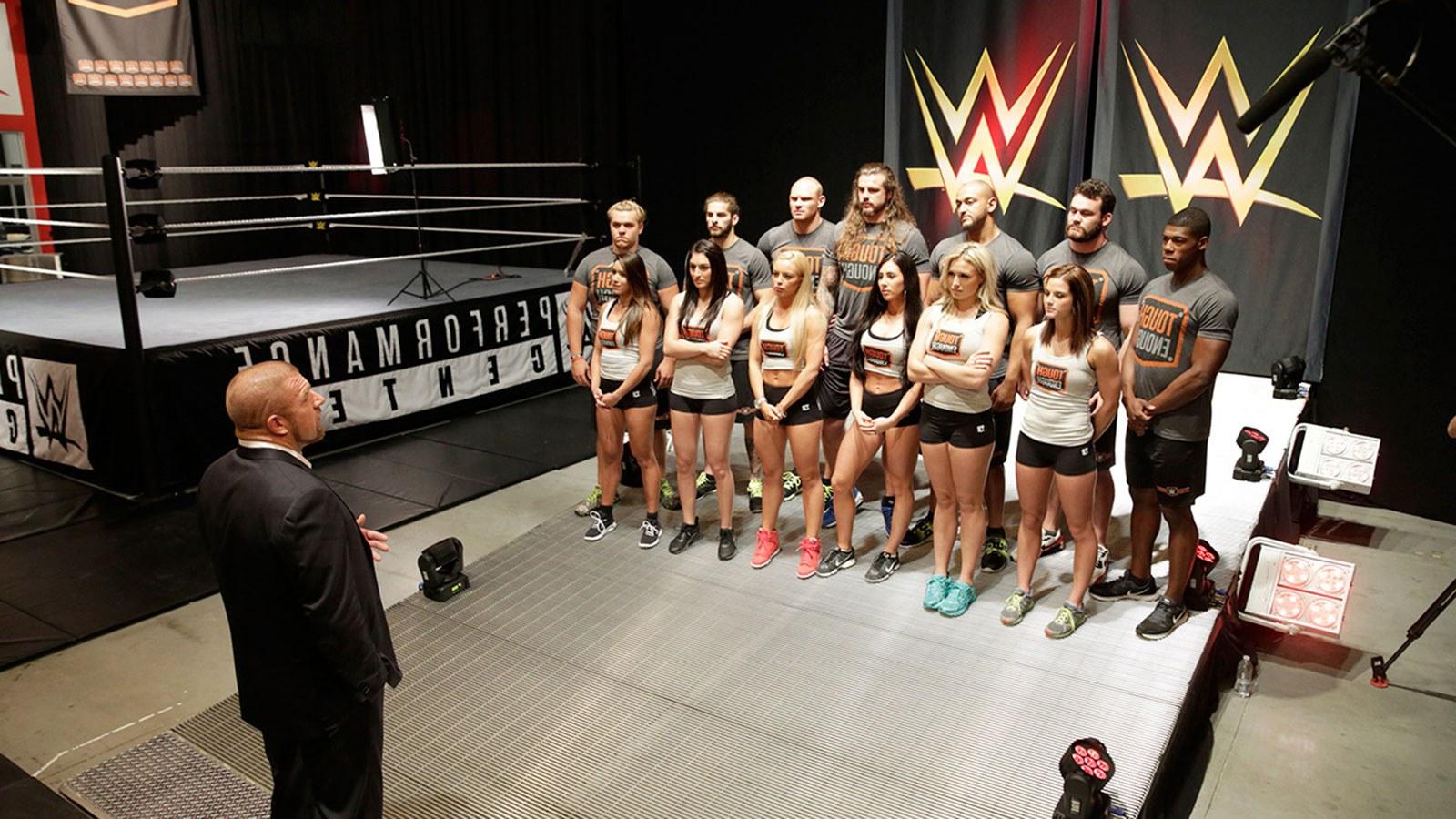 新赛季的WWE TOUGH ENOUGH®将在满帆大学制作-英雄形象 